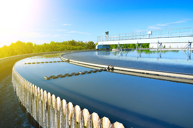 Distributeur produits traitement des eaux France
